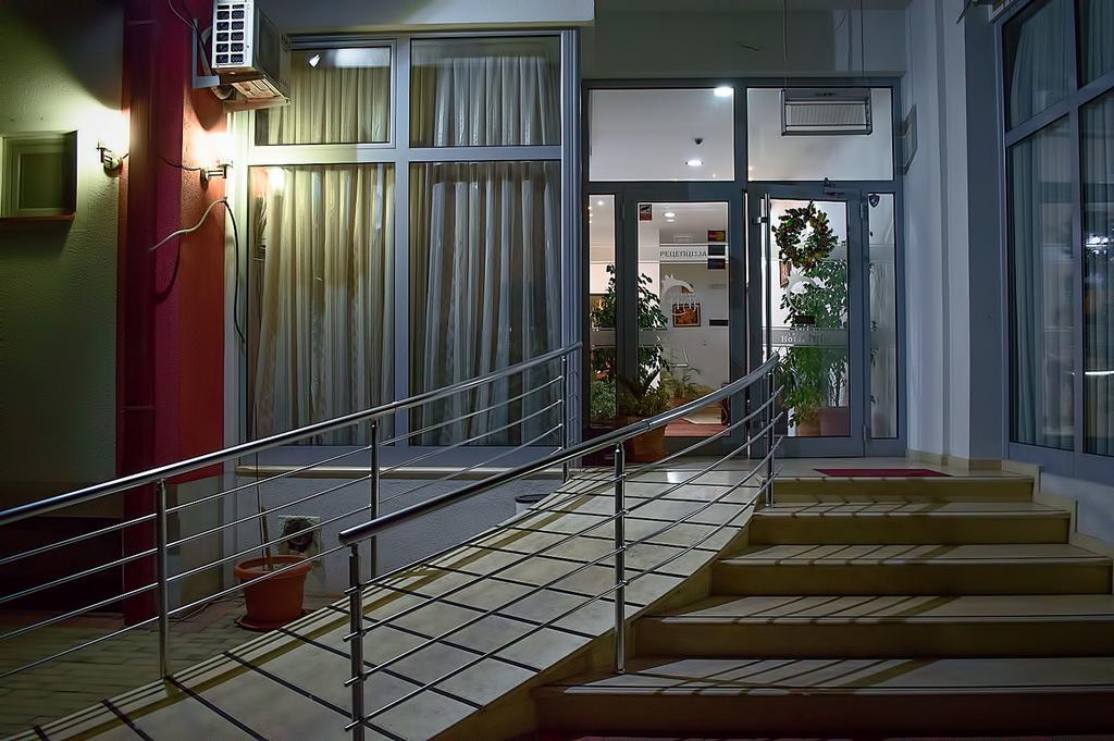 Hotel Nar Gevgelija Exteriör bild