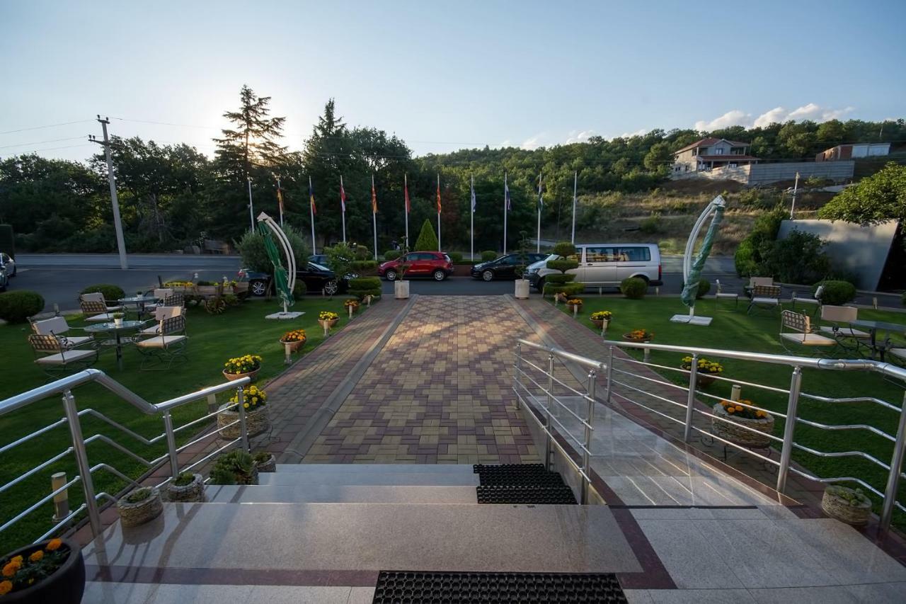 Hotel Nar Gevgelija Exteriör bild