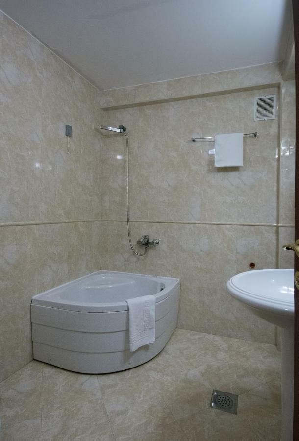 Hotel Nar Gevgelija Exteriör bild